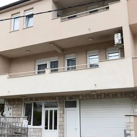 Apartment Taya *
